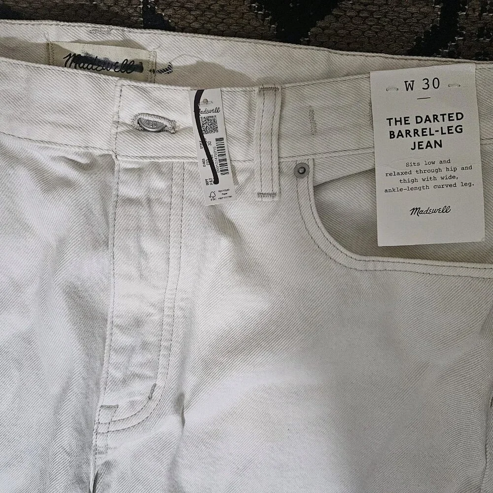Madewell White Darted Barrel Jean - Picture 2 of 5